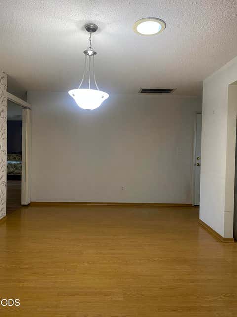 Tiny photo for 2433 Redwood Drive, Klamath Falls, OR 97601 (MLS # 220226628)