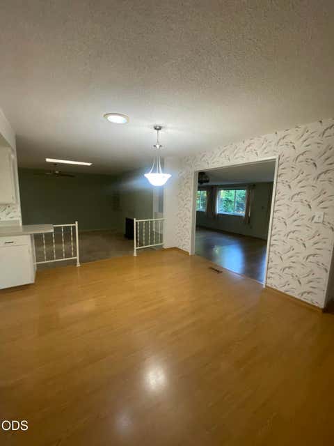 Tiny photo for 2433 Redwood Drive, Klamath Falls, OR 97601 (MLS # 220226628)