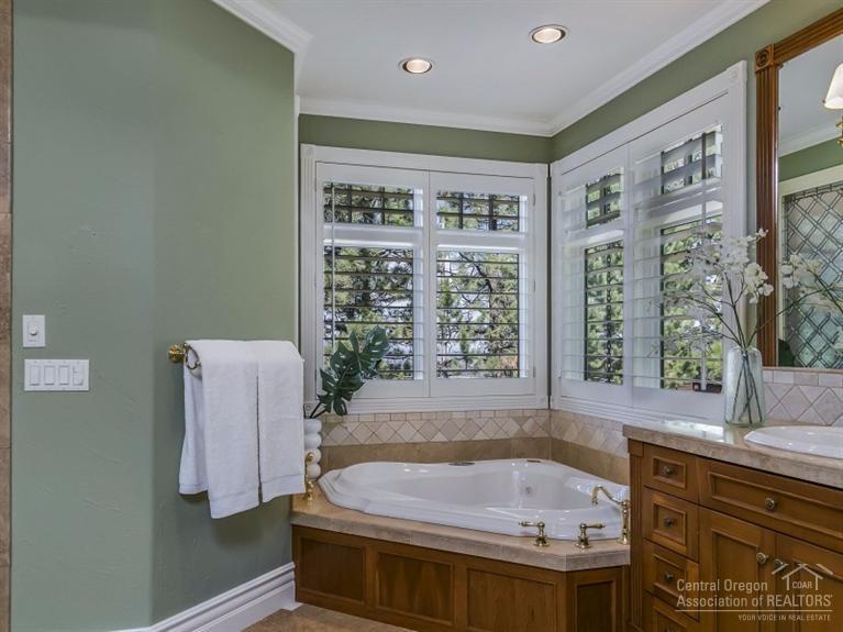 Awbrey Butte - Residential