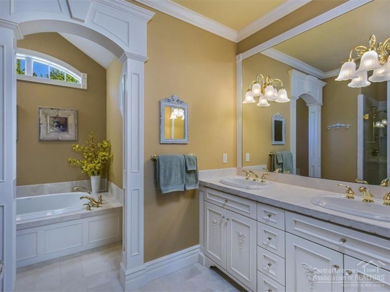 Awbrey Butte - Residential