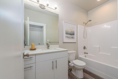 Tiny photo for 16662 Cabin Lake Lane, La Pine, OR 97739 (MLS # 220200615)