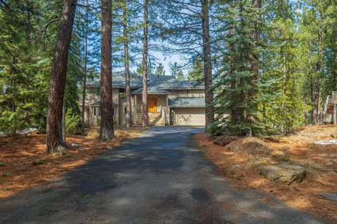 Tiny photo for 17948 Shadow Lane #7, Sunriver, OR 97707 (MLS # 220221638)