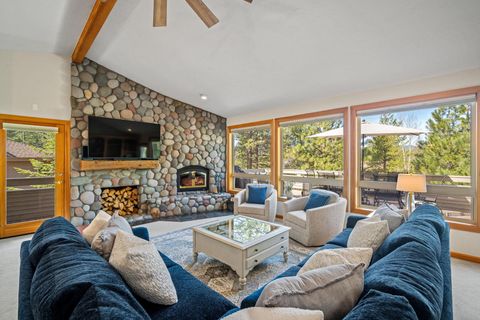 Tiny photo for 17948 Shadow Lane #7, Sunriver, OR 97707 (MLS # 220221638)