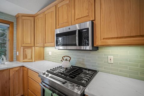Tiny photo for 17948 Shadow Lane #7, Sunriver, OR 97707 (MLS # 220221638)