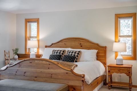 Tiny photo for 17948 Shadow Lane #7, Sunriver, OR 97707 (MLS # 220221638)
