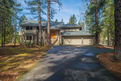 Tiny photo for 17948 Shadow Lane #7, Sunriver, OR 97707 (MLS # 220221638)