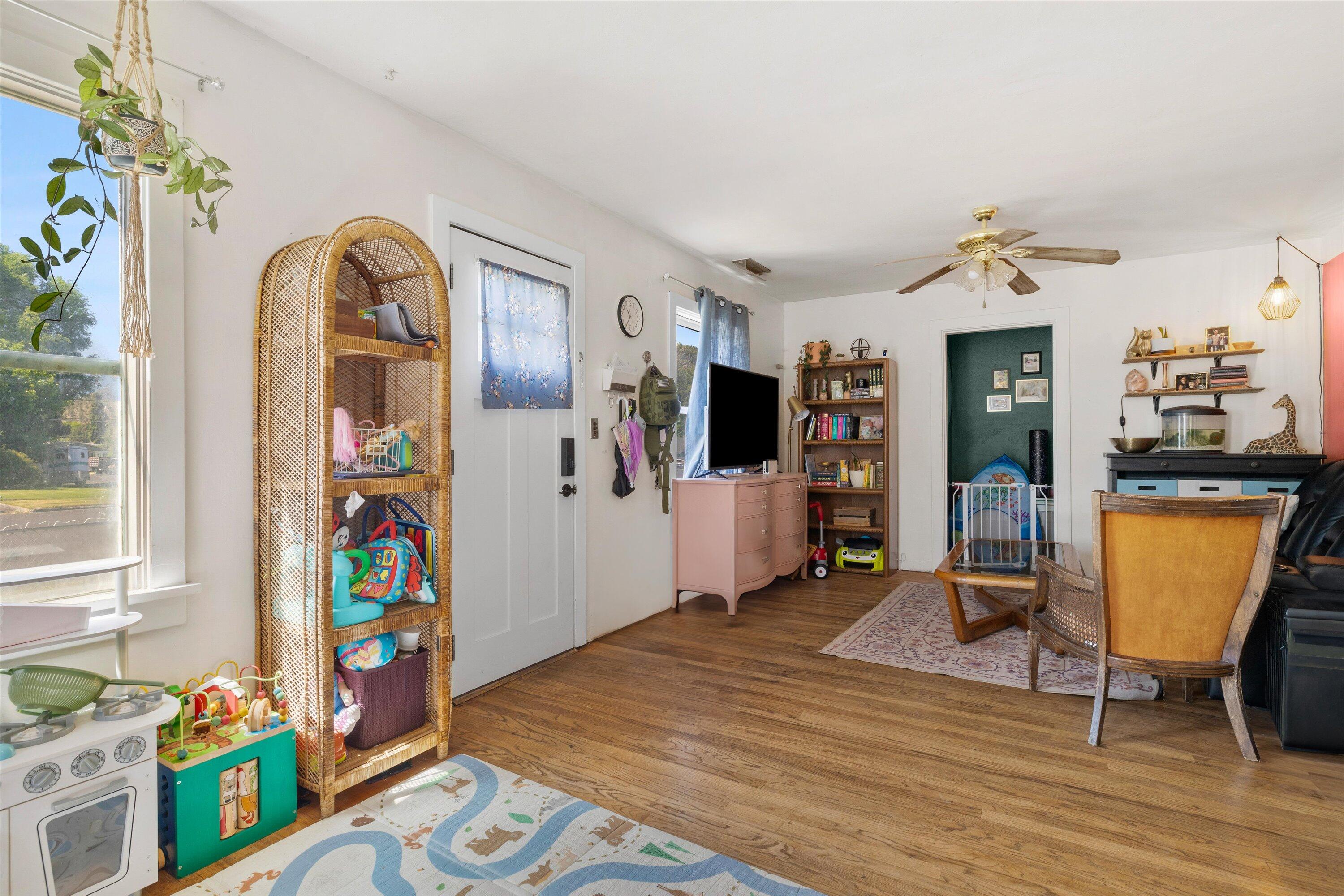 407 SE 2nd Street