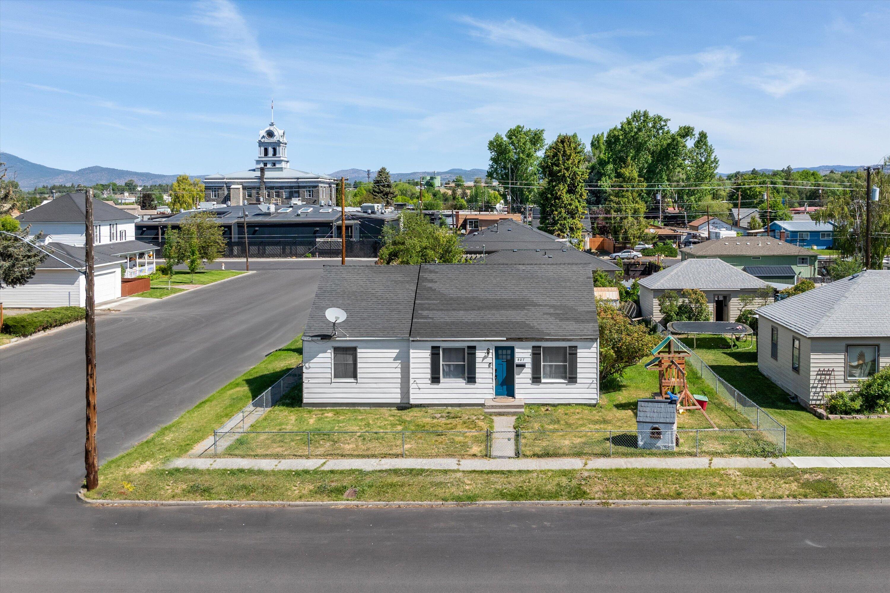 407 SE 2nd Street