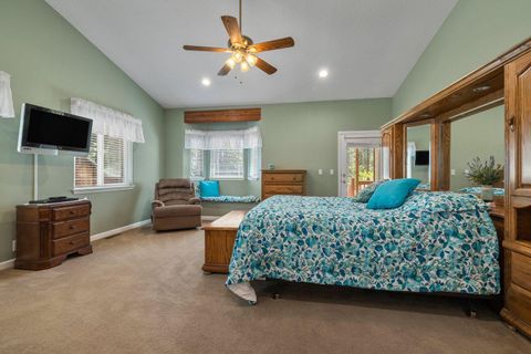 Tiny photo for 14907 Ponderosa Loop, La Pine, OR 97739 (MLS # 220216467)