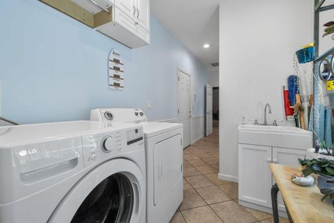 Tiny photo for 14907 Ponderosa Loop, La Pine, OR 97739 (MLS # 220216467)