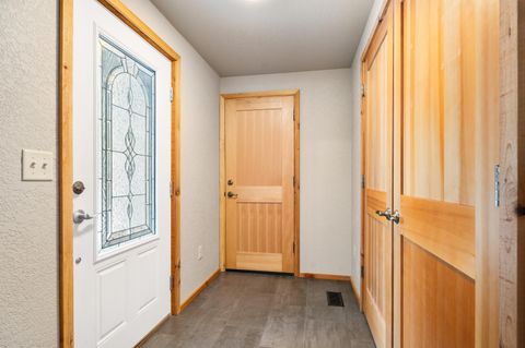 Tiny photo for 56926 E Park Lane #12, Sunriver, OR 97707 (MLS # 220215696)