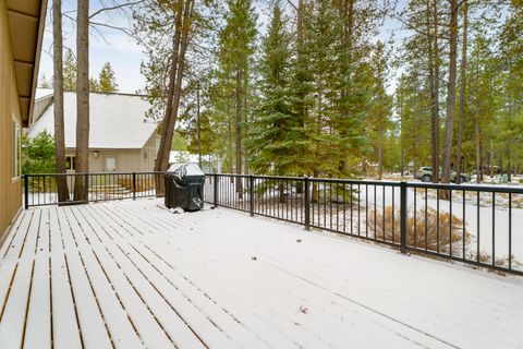 Tiny photo for 56926 E Park Lane #12, Sunriver, OR 97707 (MLS # 220215696)