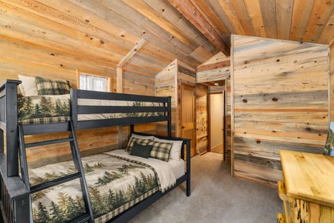 Tiny photo for 56926 E Park Lane #12, Sunriver, OR 97707 (MLS # 220215696)