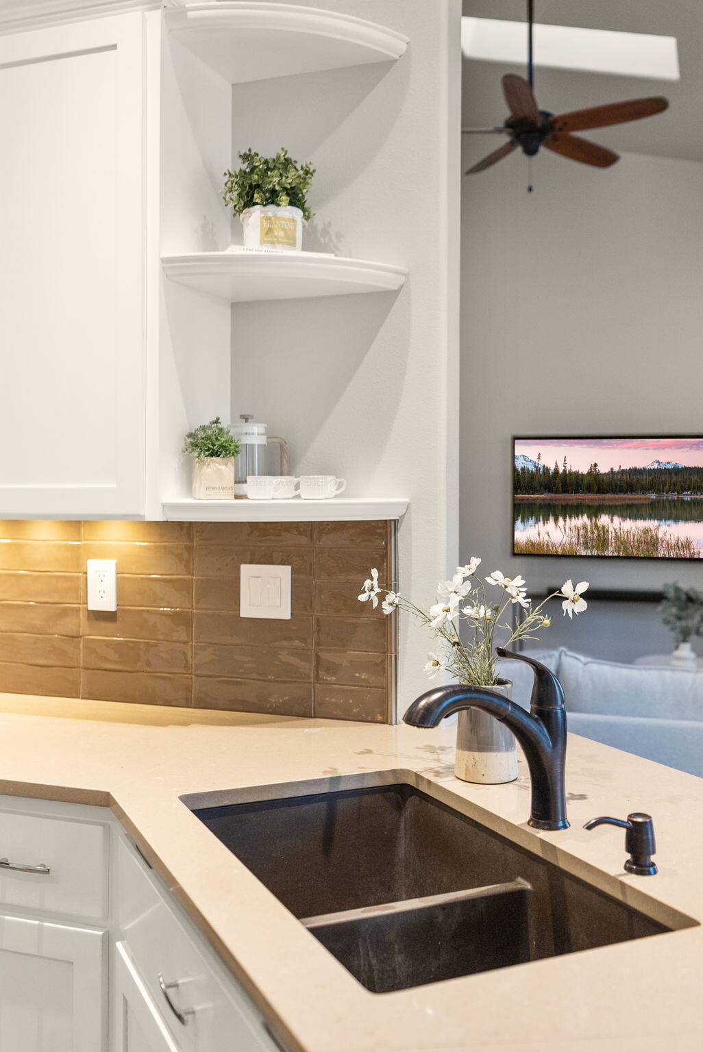 Broken Top - Residential