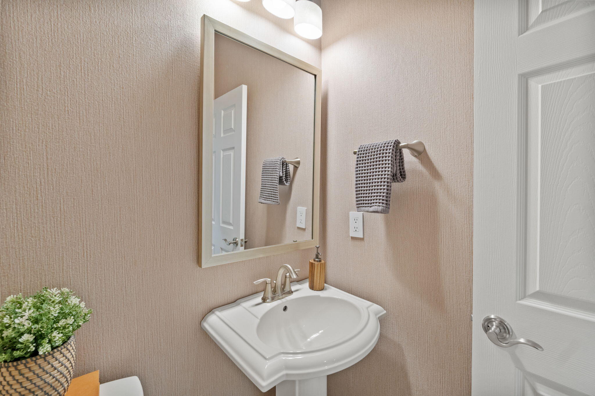 Broken Top - Residential