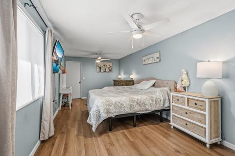 Tiny photo for 1426 Timothy Street, Central Point, OR 97502 (MLS # 220213036)