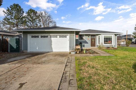 Tiny photo for 1426 Timothy Street, Central Point, OR 97502 (MLS # 220213036)