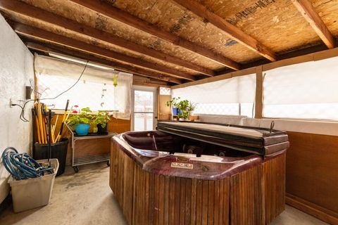 Tiny photo for 2101 Ogden Street, Klamath Falls, OR 97603 (MLS # 220213588)