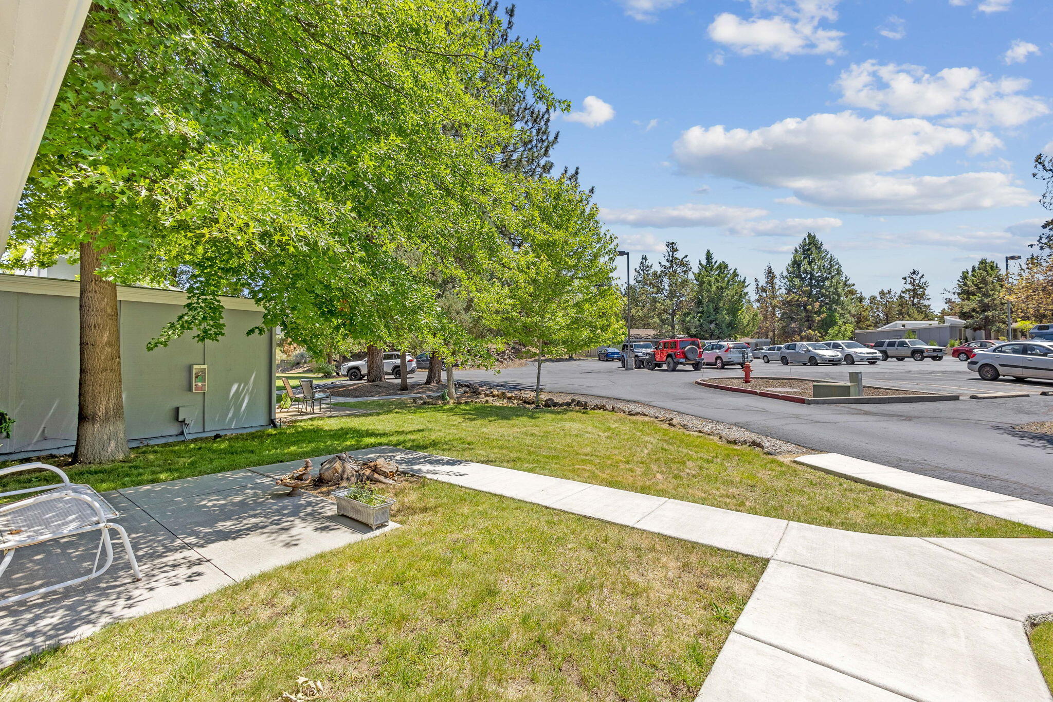 Burning Tree Vill - Residential