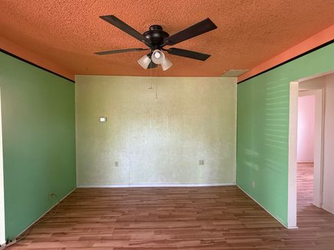 Tiny photo for 2717 Howard Avenue, Medford, OR 97501 (MLS # 220219273)