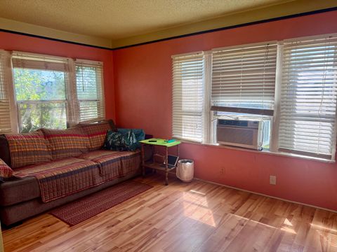 Tiny photo for 2717 Howard Avenue, Medford, OR 97501 (MLS # 220219273)