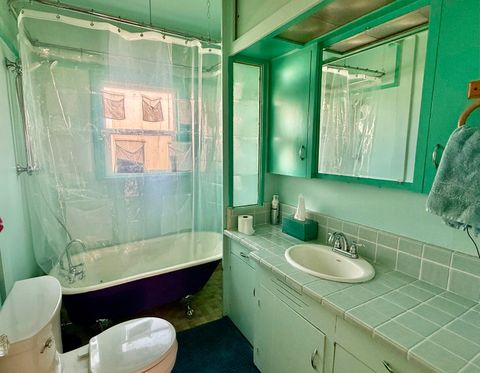 Tiny photo for 2717 Howard Avenue, Medford, OR 97501 (MLS # 220219273)