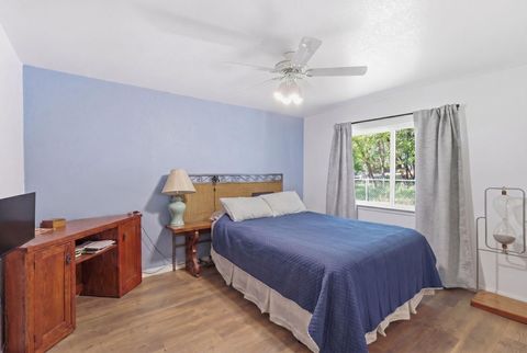 Tiny photo for 190 Spring Oak Way, Merlin, OR 97532 (MLS # 220220080)