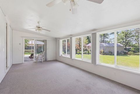 Tiny photo for 190 Spring Oak Way, Merlin, OR 97532 (MLS # 220220080)