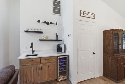 Tiny photo for 190 Spring Oak Way, Merlin, OR 97532 (MLS # 220220080)