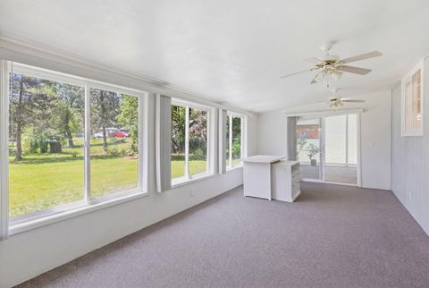 Tiny photo for 190 Spring Oak Way, Merlin, OR 97532 (MLS # 220220080)