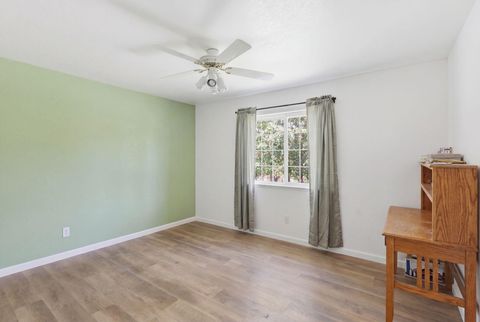 Tiny photo for 190 Spring Oak Way, Merlin, OR 97532 (MLS # 220220080)