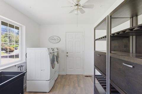 Tiny photo for 190 Spring Oak Way, Merlin, OR 97532 (MLS # 220220080)