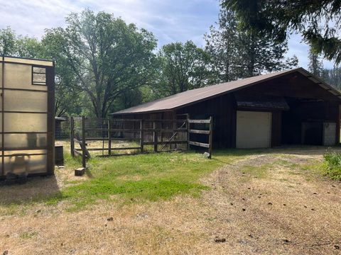Tiny photo for 6900 Crowfoot Road, Trail, OR 97541 (MLS # 220221191)
