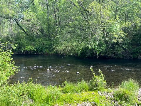 Tiny photo for 6900 Crowfoot Road, Trail, OR 97541 (MLS # 220221191)