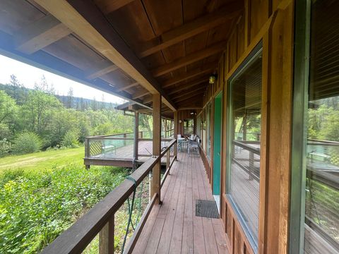 Tiny photo for 6900 Crowfoot Road, Trail, OR 97541 (MLS # 220221191)