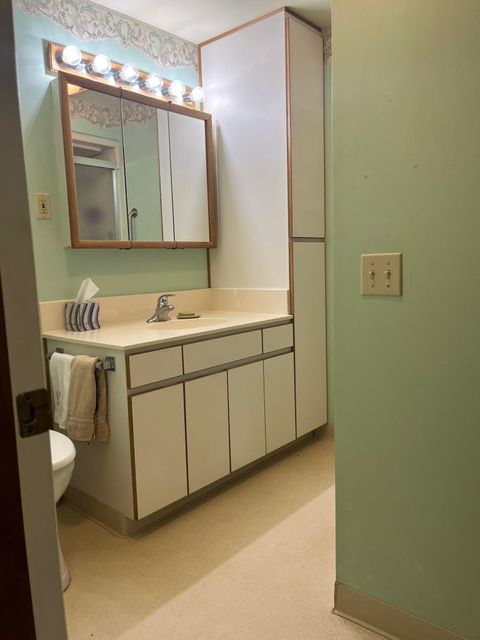 Tiny photo for 6900 Crowfoot Road, Trail, OR 97541 (MLS # 220221191)