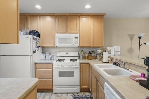 Tiny photo for 1147 SW Tee Lane, Prineville, OR 97754 (MLS # 220215675)