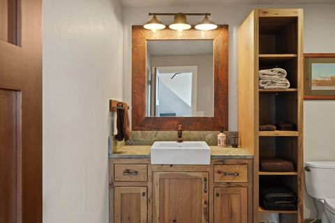 Tiny photo for 66279 Gerking Market Road, Bend, OR 97703 (MLS # 220219361)