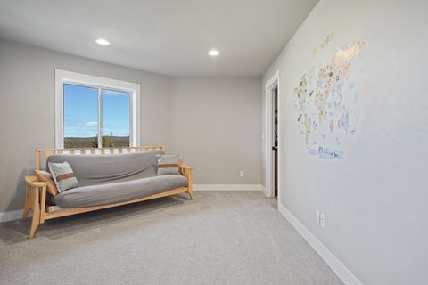 Tiny photo for 66279 Gerking Market Road, Bend, OR 97703 (MLS # 220219361)