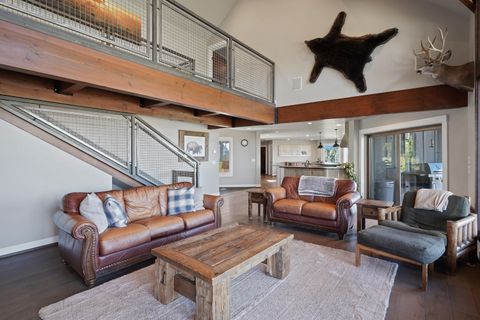 Tiny photo for 66279 Gerking Market Road, Bend, OR 97703 (MLS # 220219361)