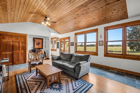 Tiny photo for 25271 Alfalfa Market Road, Bend, OR 97701 (MLS # 220216882)