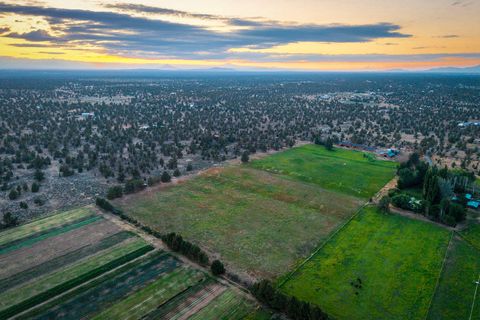 Tiny photo for 25271 Alfalfa Market Road, Bend, OR 97701 (MLS # 220216882)