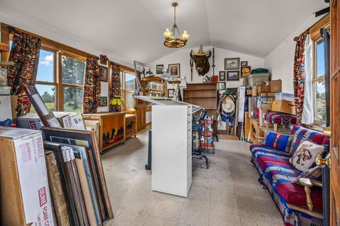 Tiny photo for 25271 Alfalfa Market Road, Bend, OR 97701 (MLS # 220216882)