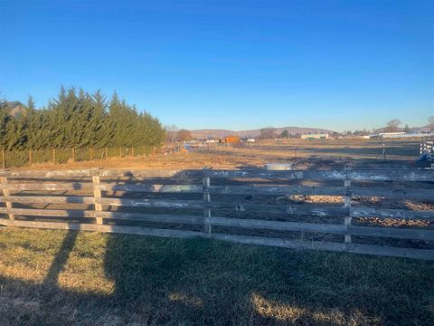 Tiny photo for Avalon Street #Lot 20, Klamath Falls, OR 97603 (MLS # 220174527)