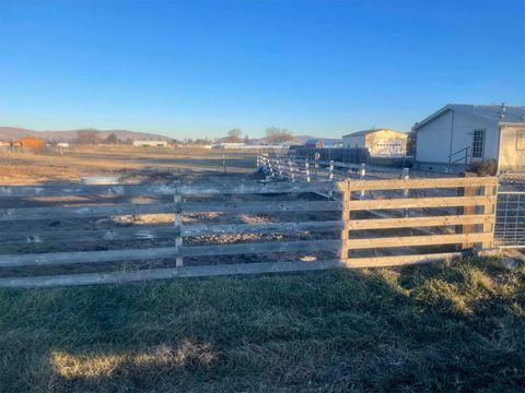 Tiny photo for Avalon Street #Lot 20, Klamath Falls, OR 97603 (MLS # 220174527)