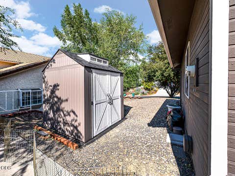 Tiny photo for 335 Mountain View Boulevard, Klamath Falls, OR 97601 (MLS # 220226846)