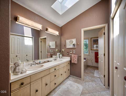 Tiny photo for 335 Mountain View Boulevard, Klamath Falls, OR 97601 (MLS # 220226846)