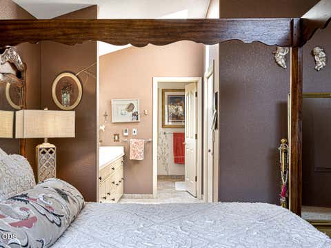 Tiny photo for 335 Mountain View Boulevard, Klamath Falls, OR 97601 (MLS # 220226846)