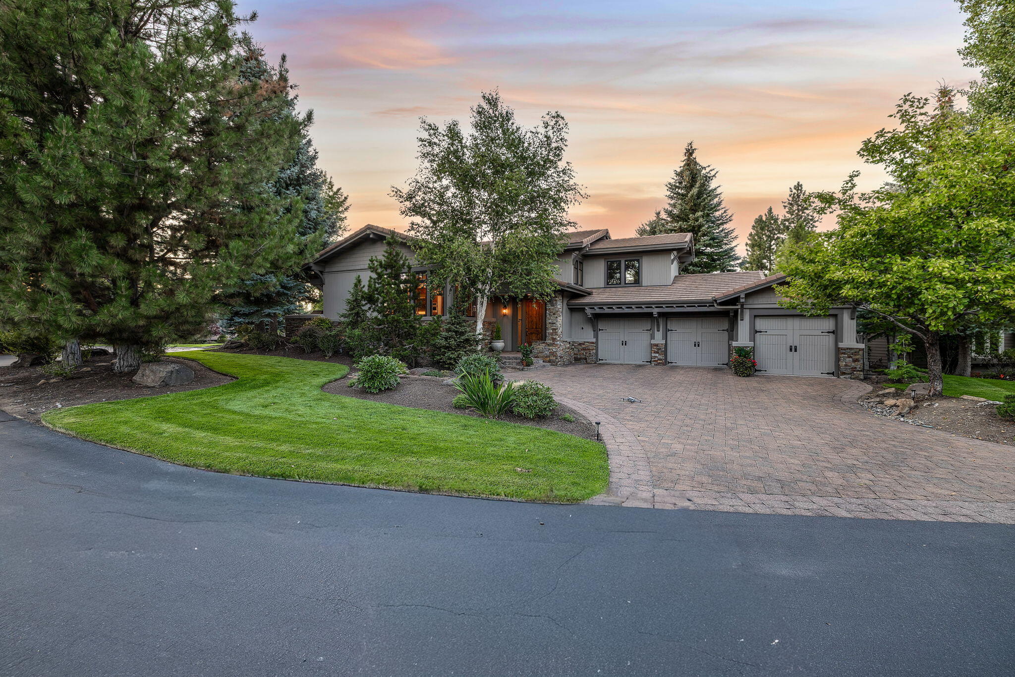 Broken Top - Residential