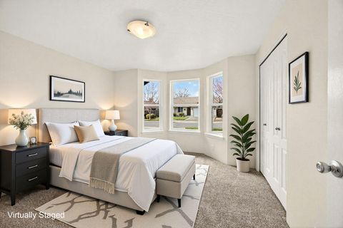 Tiny photo for 1521 SW Kokanee Lane, Grants Pass, OR 97527 (MLS # 220217136)